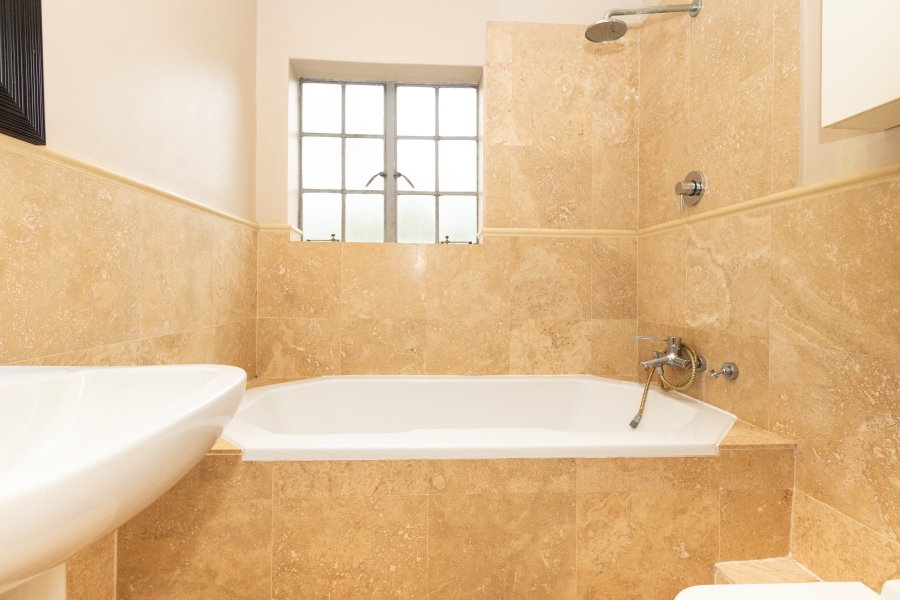 5 Bedroom Property for Sale in Vierlanden Western Cape
